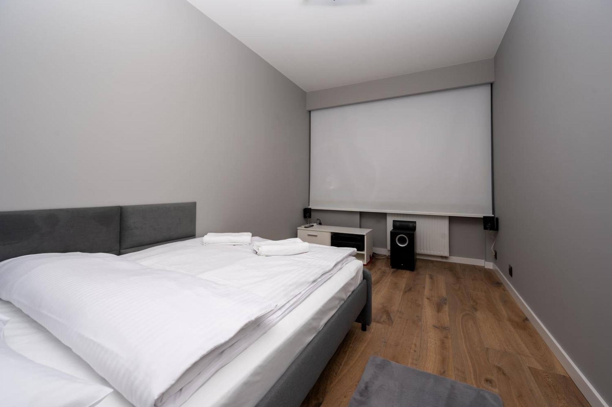 Rentplanet - Apartament Kasztelanska Cracovia Esterno foto