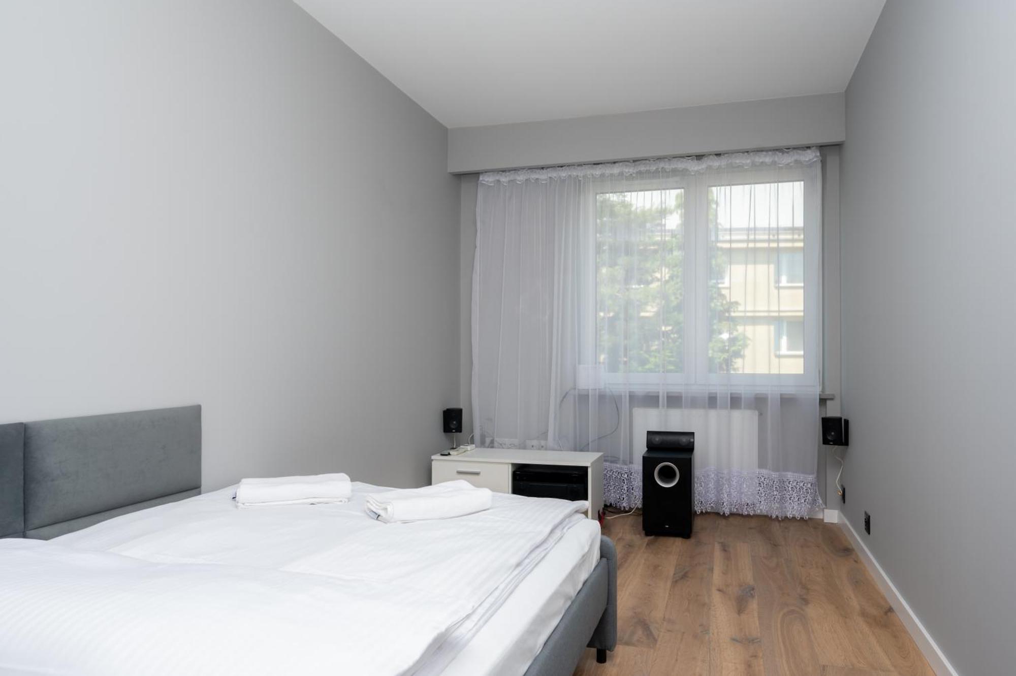 Rentplanet - Apartament Kasztelanska Cracovia Esterno foto